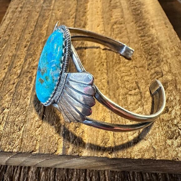 Native American Turquoise Winged Abedabun Sterling Silver Cuff Bracelet in Gift - Picture 8 of 14